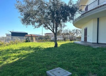 36d0cb7e-cb79-4575-a471-a6d1bddc93cb.jpg - Villa via della pace  1, Soverato - foto 6