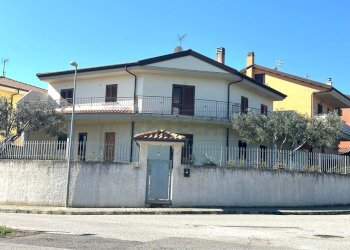 22186e9e-5310-43a4-a7f2-6618f2d9a4cb.jpg - Villa via della pace  1, Soverato - foto 17