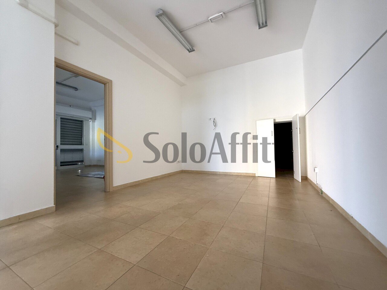 image00021.jpeg - Capannone Via Milazzo 34, Catanzaro - foto 3