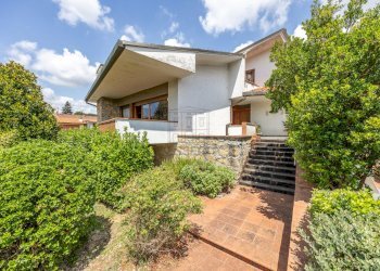 VILLA PADRONALE di carattere moderno (15).jpg - Villa Via dei Pellegrini, Lucca - foto 2