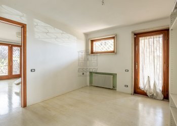 VILLA PADRONALE di carattere moderno (46).jpg - Villa Via dei Pellegrini, Lucca - foto 26