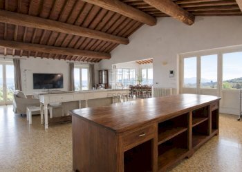 vendesi Villa con piscina colline Lucca.png - Villa Via della Chiesa X 466, Lucca - foto 7