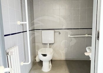 IMG_9634.JPG - Laboratorio via gobetti 52, Bologna (zona Bolognina) - foto 3