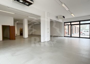 IMG_9621.JPG - Laboratorio via gobetti 52, Bologna (zona Bolognina) - foto 5