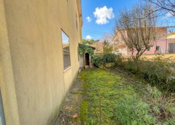 Gemini_Generated_Image_wds27gwds27gwds2.png - Porzione di casa Via Don Lorenzo Milani 4, Novafeltria - foto 17