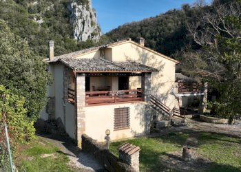 casale.JPG - Casale Via di Carnano 8, Montecchio - photo 1