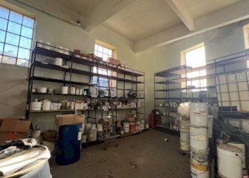 4.jpg - Locale Commerciale Via alla Chiesa di San Giorgio di Bavari 11 R, Genova (zona San Desiderio) - foto 3