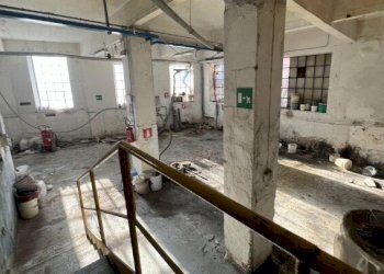 7.jpg - Locale Commerciale Via alla Chiesa di San Giorgio di Bavari 11 R, Genova (zona San Desiderio) - foto 6