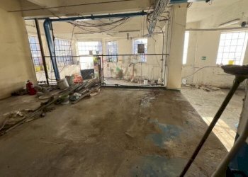 8.jpg - Locale Commerciale Via alla Chiesa di San Giorgio di Bavari 11 R, Genova (zona San Desiderio) - foto 7