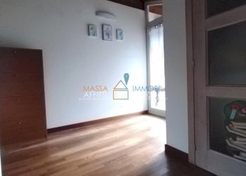 31.jpg - Porzione di casa Via Benedetto Croce 14, Massa - foto 29