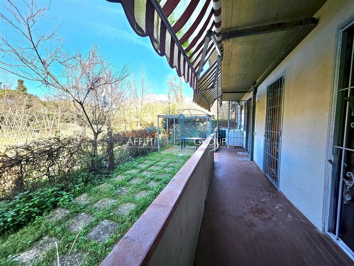 0.jpg - Appartamento Via Mura dei Frati 24, Massa - foto 2