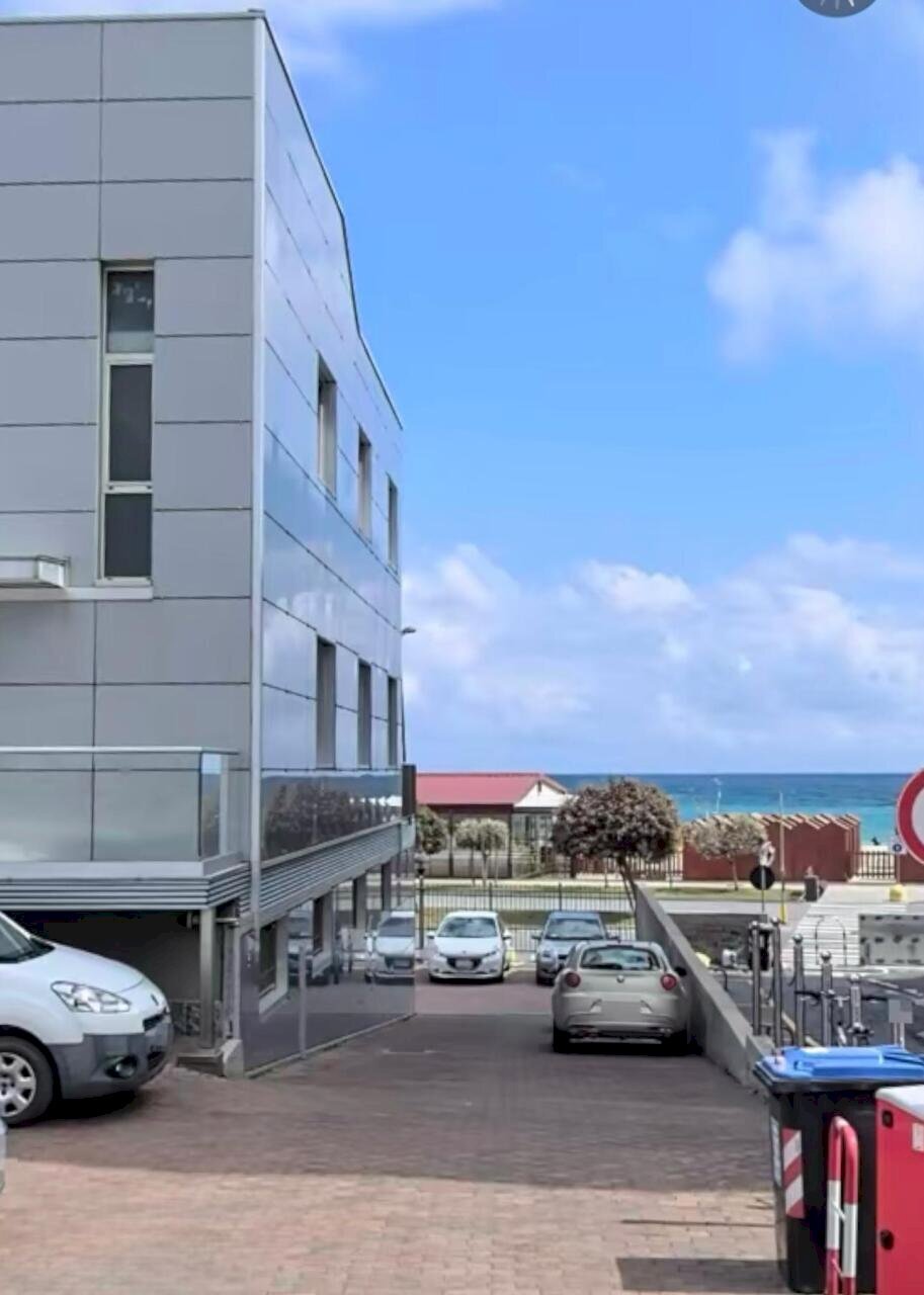 WhatsApp Image 2025-12-11 at 16.47.26.jpeg - Office Strada Statale 1 3, Vado Ligure - photo 3