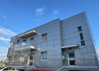 WhatsApp Image 2025-12-11 at 16.18.53.jpeg - Office Strada Statale 1 3, Vado Ligure - photo 2