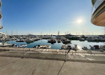 IMG_5167.JPG - Monolocale Piazzale John Fitzgerald Kennedy 5M, Genova - foto 1