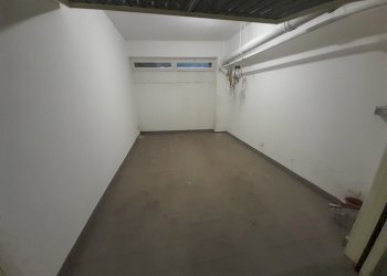 PHOTO-2025-03-11-15-55-49.jpg - Box Chiavari - foto 1