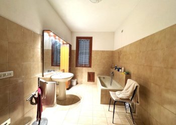 bagno - Villa Strada Vicinale la Saccia Castagneta, Vernio - foto 22