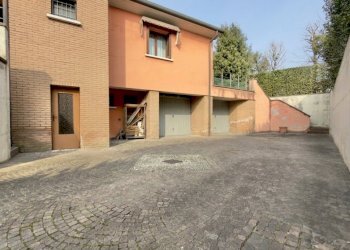 FOTO SCIVOLO.PNG - Villa Via Volta Traversa . II 1, San Zeno Naviglio - photo 11