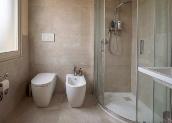 bagno finestrato.png - Appartamento Reggio nell'Emilia - foto 10