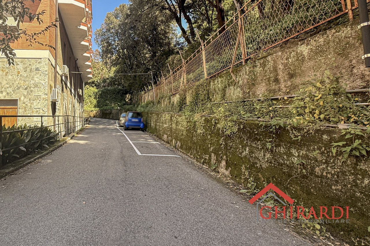 1.1 PARCHEGGI.jpg - Posto Auto Via San Tomaso d'Aquino, Genova (zona Sestri Ponente) - foto 2