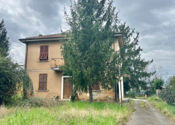 85780d5a-6578-49b2-b471-567e5393375d.jpg - Casa indipendente Sarzana - foto 2