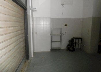 P1000099.JPG - Commercial Premises Via Raffaele Paolucci, Roma - photo 7