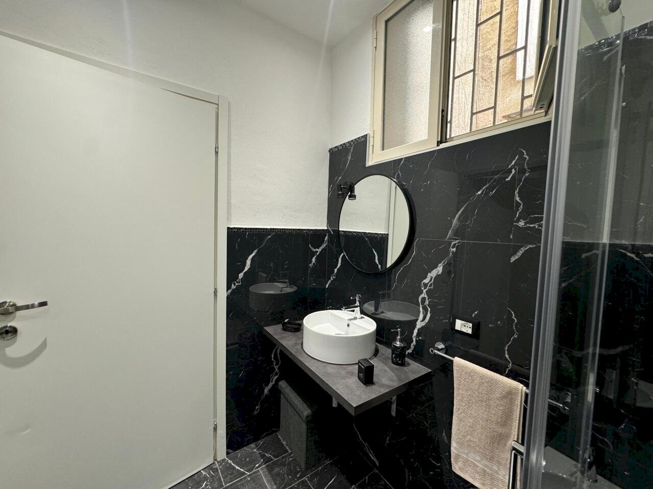 2c907861-d517-4b46-bfea-95f53b1114bc.jpg - Two-room apartment Via Colonna Rotta, Palermo - photo 2