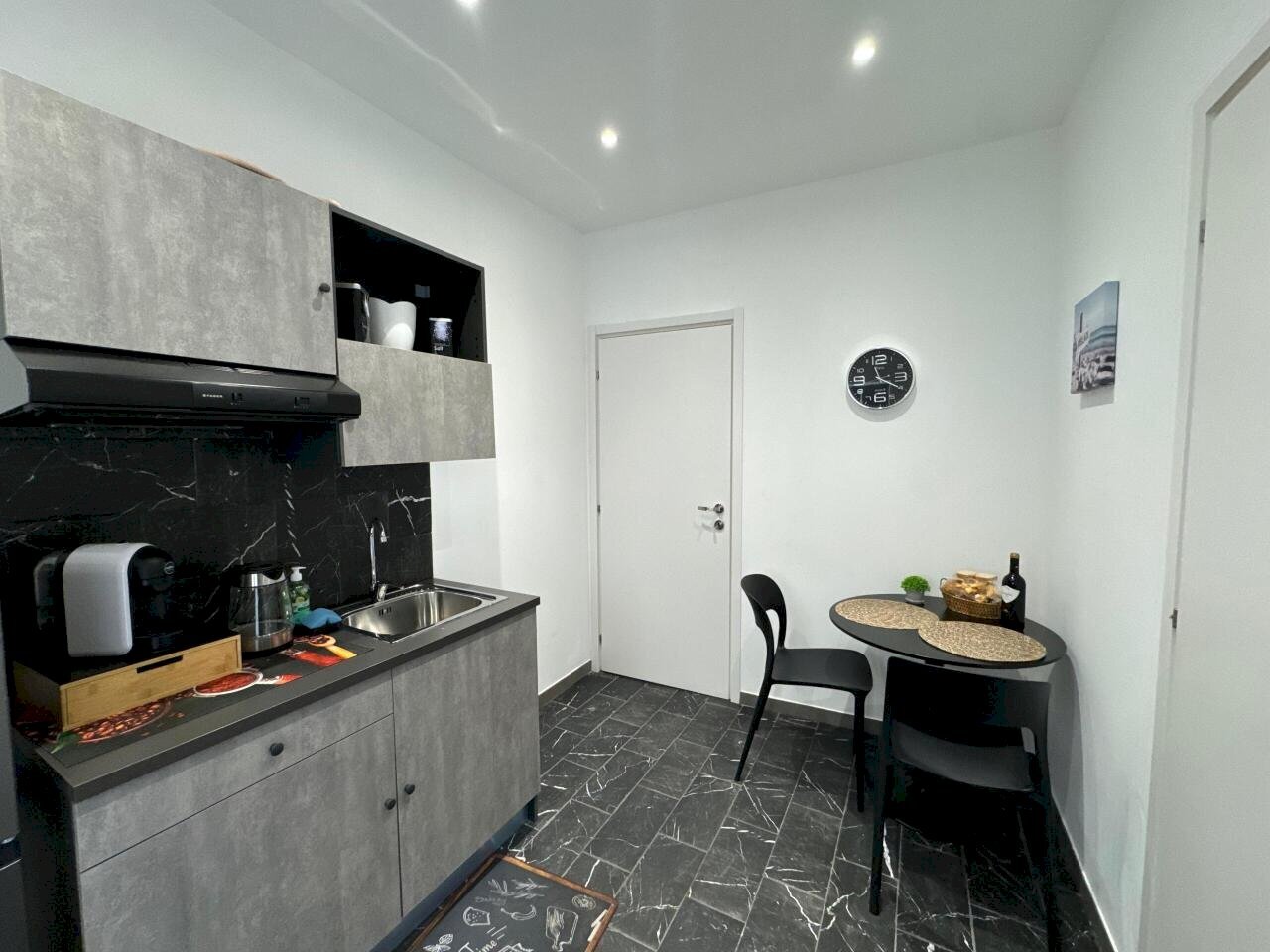 2eb54d3a-d321-4049-a9c7-123bcf3379a9.jpg - Two-room apartment Via Colonna Rotta, Palermo - photo 3