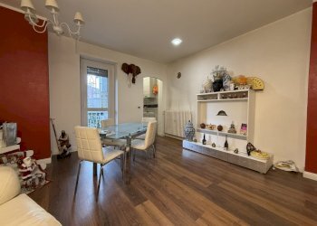 IMG_2264.JPG - Trilocale Corso Vercelli, Torino (zona Rebaudengo) - foto 2