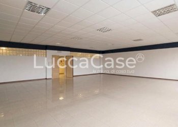 Office Lucca (neighborhood Mugnano) - photo 4