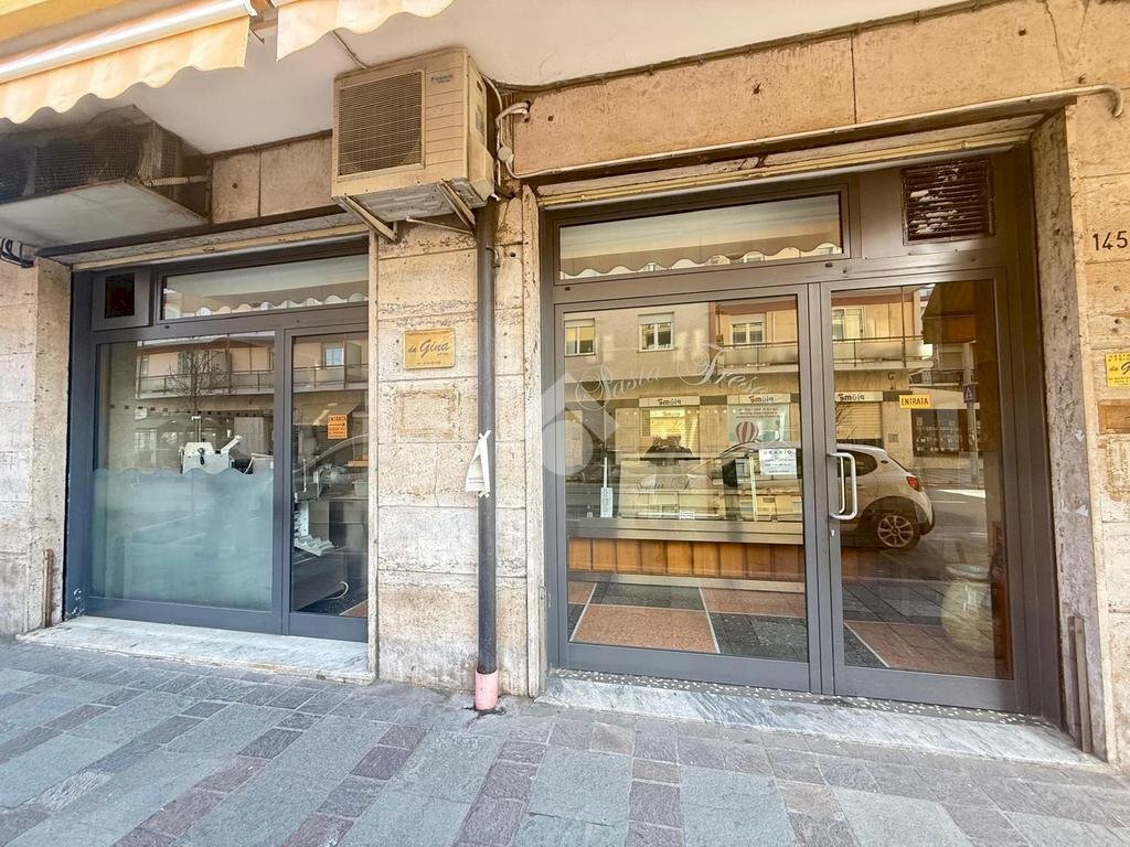 Negozio Negozio Corso Mazzini, Albisola Superiore - foto 3