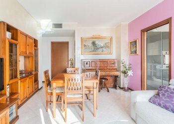 One-room apartment VIA SANTA CATERINA, 55 A, Besana in Brianza - photo 7