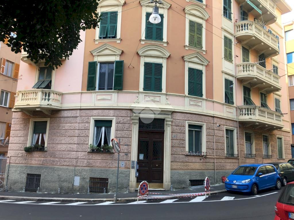 Trilocale Via S. Tomaso d'Aquino, Genova (zona Sestri Ponente) - foto 1