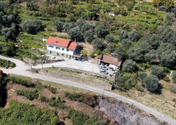Villa Via Monsignor Bartolomeo Tornatore, Dolceacqua - photo 2
