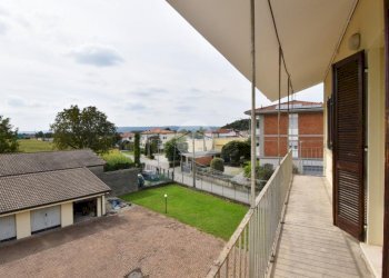 Three-room apartment Via Castellamonte, Banchette - photo 8