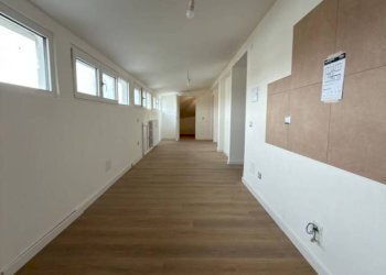 Attic Via caboto, Modena - photo 1