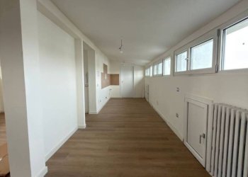 Attic Via caboto, Modena - photo 2