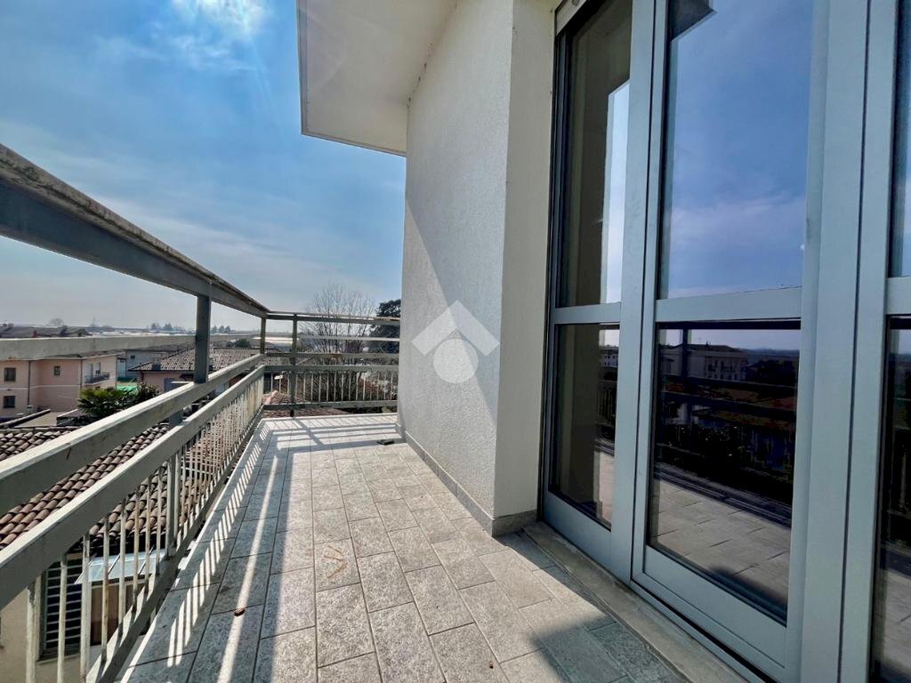 Three-room apartment Via Giacinto Pullino, Castellamonte - photo 2