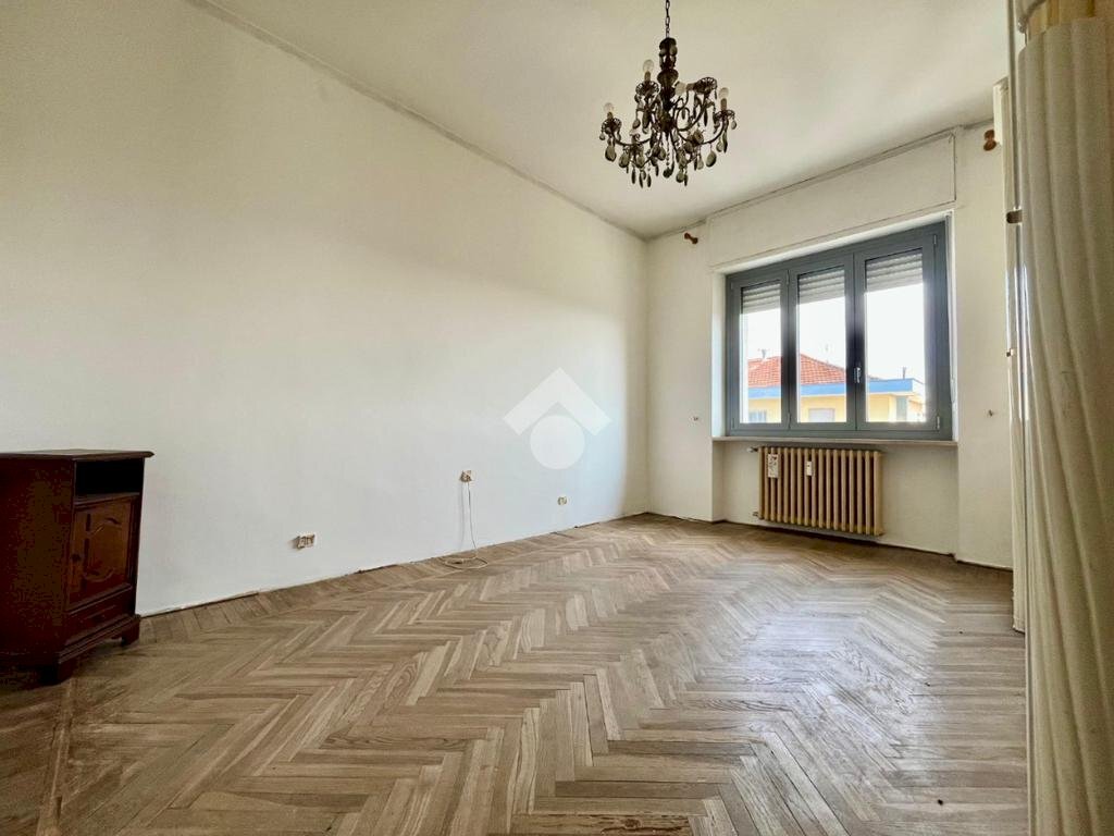 Three-room apartment Via Giacinto Pullino, Castellamonte - photo 3