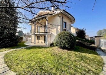 Villa Via Fratelli Fiore, Leini - foto 1