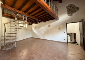 Four-room apartment Vicolo delle Coste III, Lanzo Torinese - photo 2