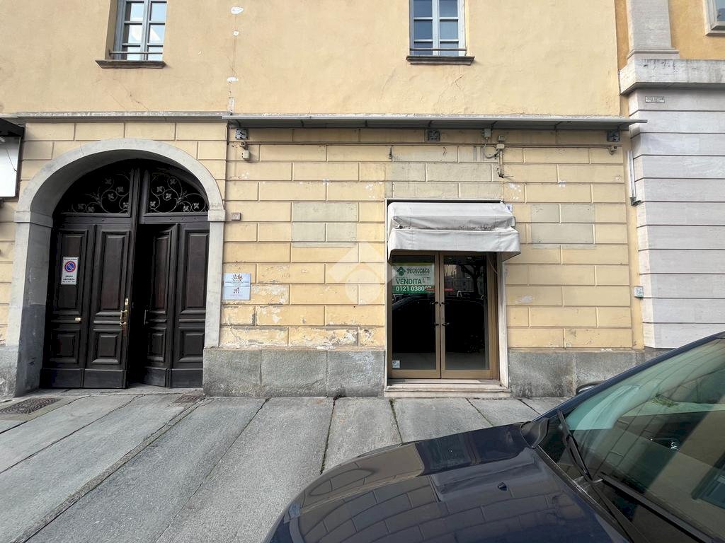Negozio Piazza Vittorio Veneto, Pinerolo - foto 2