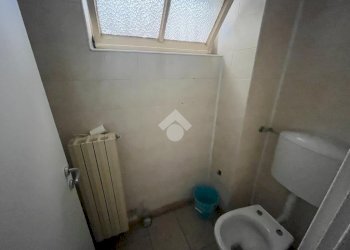 Negozio Piazza Vittorio Veneto, Pinerolo - foto 10