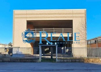 Capannone Magenta - foto 1