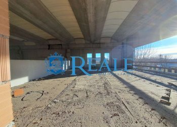 Capannone Magenta - foto 3