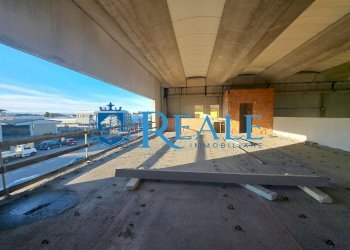 Capannone Magenta - foto 4