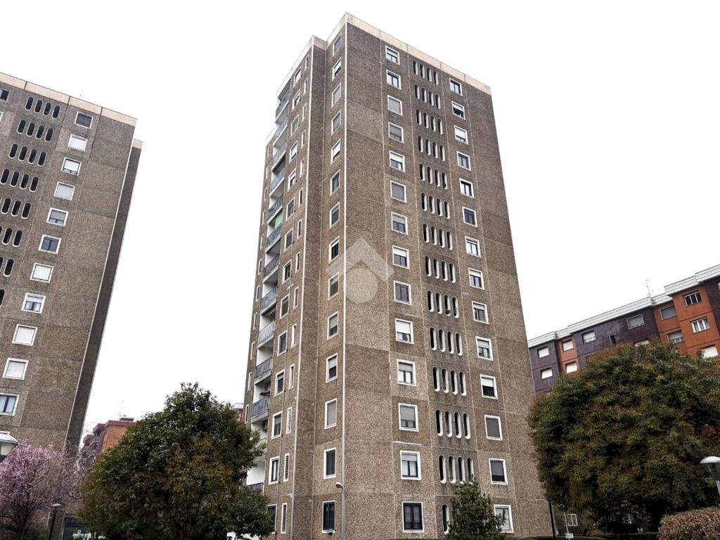 Trilocale Via Borsa Mario, Milano (zona Gallaratese) - foto 1