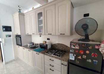 Appartamento via San Bartolomeo del Fossato, Genova (zona Sampierdarena) - foto 2
