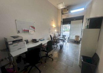 Negozio via GOLDONI 5, Cesano Boscone - foto 2