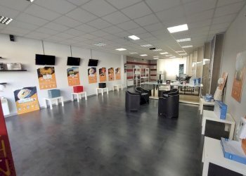 Locale Commerciale Località Grand Chemin, Saint-Christophe - foto 4