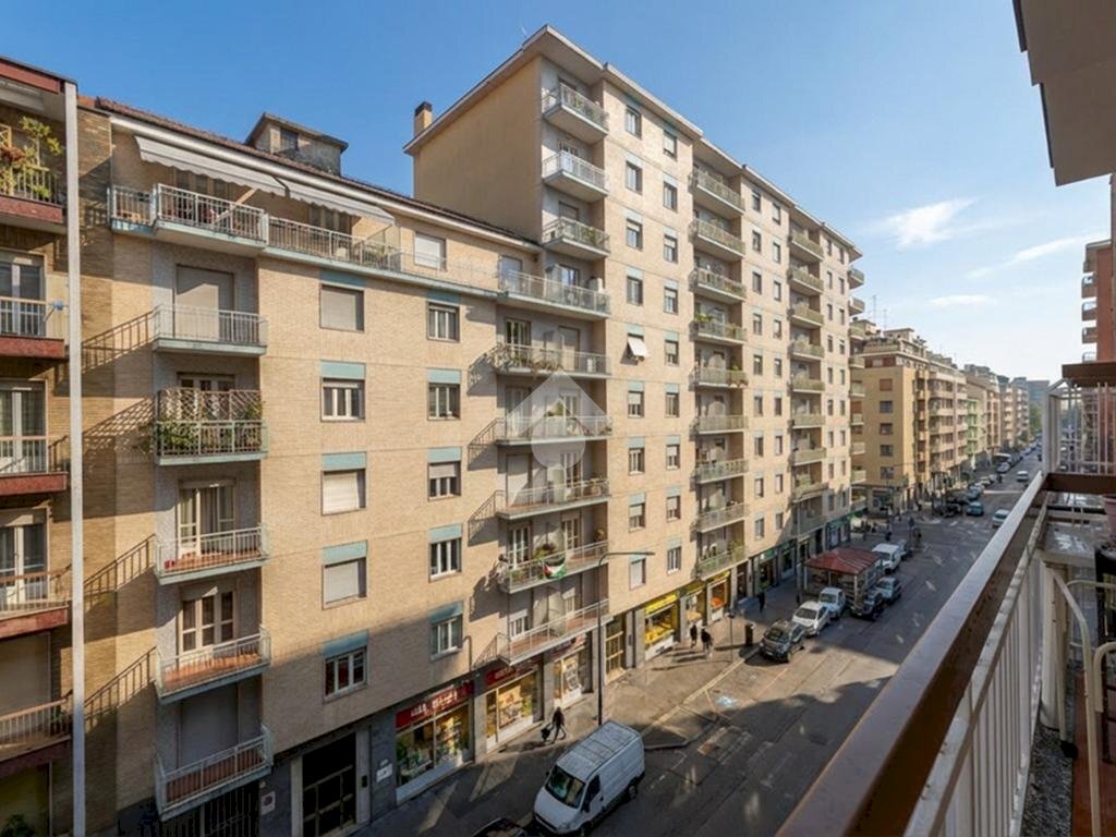 Trilocale Via S. Marino, Torino (zona Santa Rita) - foto 1